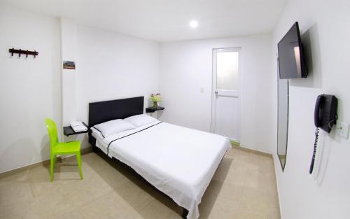 Μια τηλεόραση ή/και κέντρο ψυχαγωγίας στο Hotel Embajador del Llano