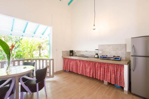 Η κουζίνα ή μικρή κουζίνα στο Villa Casa Azul & Arena Blanca Apartamentos