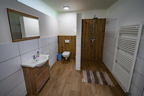 Koupelna v ubytování Glamping Logar