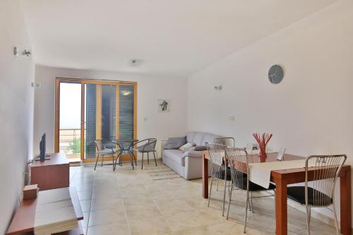 Holiday house with a swimming pool Zadar - Diklo, Zadar - 15336
