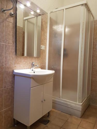 Apartments with WiFi Palit, Rab - 15365