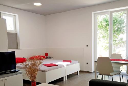 Apartments by the sea Hvar - 15401