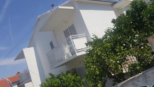 Apartment Hvar 15378a – Photos 2