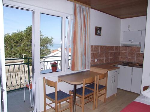 Apartments by the sea Baska Voda, Makarska - 15461