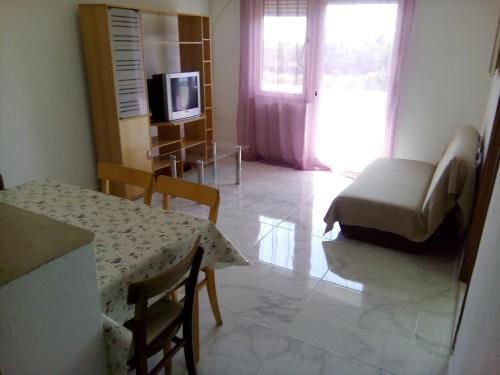 Apartments with parking space Banjol, Rab - 15463
