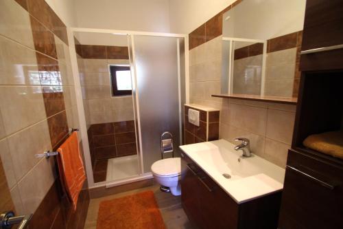 Family-friendly apartments with swimming pool Kampor, Rab - 15518