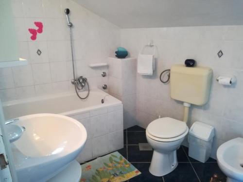 Apartments by the sea Baska Voda, Makarska - 15632