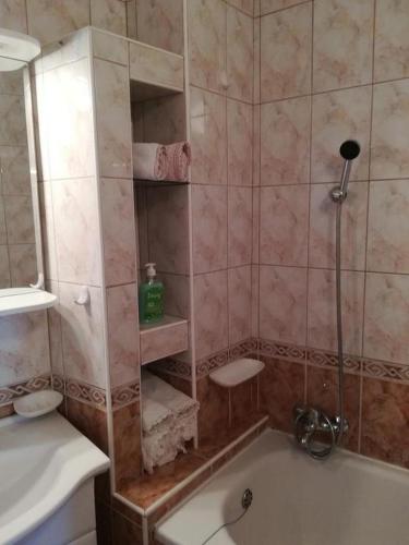 Apartments by the sea Baska Voda, Makarska - 15632
