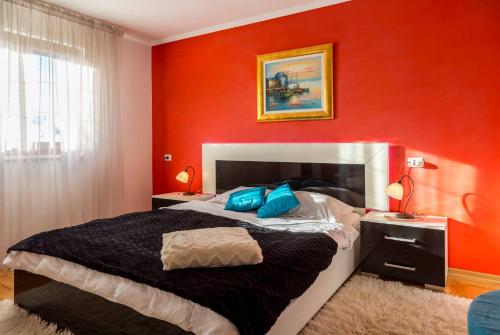 Apartments with a parking space Pula - 15678