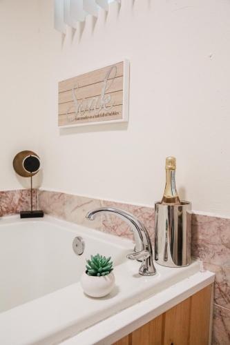 Moonlight Cottage - Your Romantic & Scenic Escape photo 19
