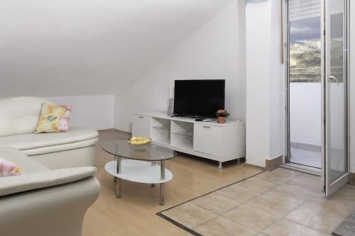 Apartments with parking space Stobrec, Split - 15972