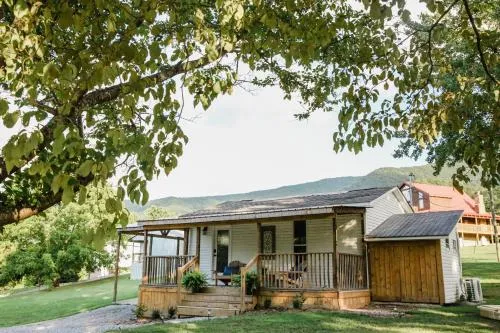 Moonlight Cottage - Your Romantic & Scenic Escape photo 1