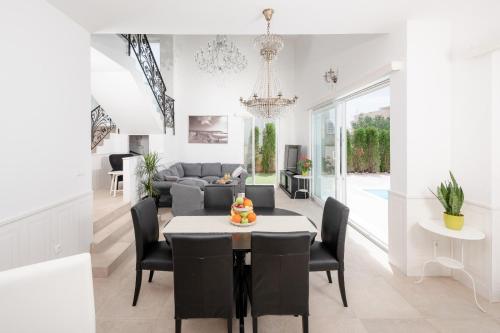 Luxury villa with a swimming pool Hvar - 15992