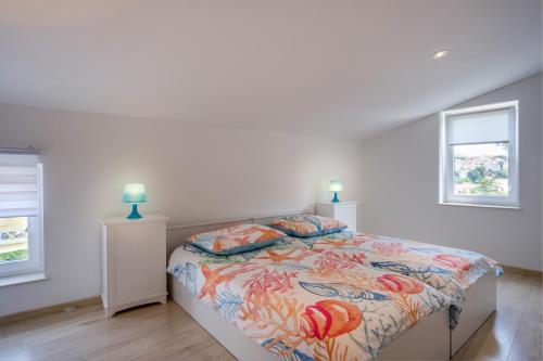Apartments with a parking space Mali Losinj (Losinj) - 16019