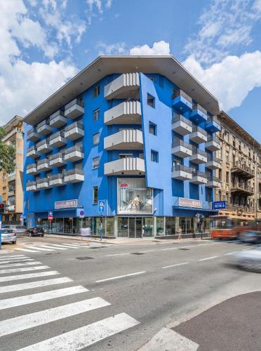 Apartments with parking space Rijeka - 16029