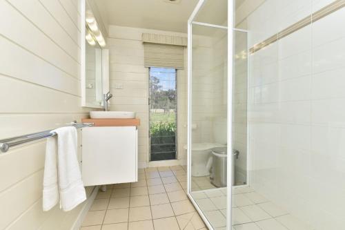 Ένα μπάνιο στο Ironbark Hill Retreat