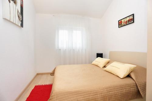 Apartments by the sea Trogir - 16211