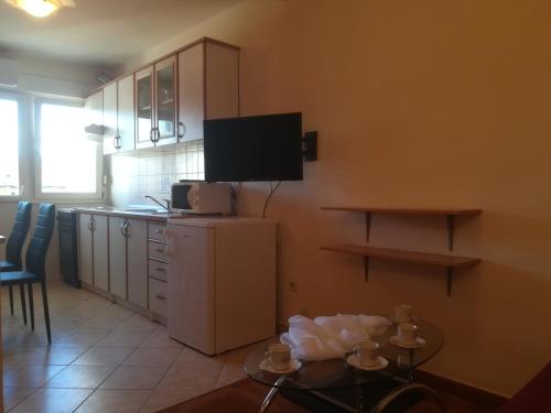 Apartments with WiFi Sibenik - 16292