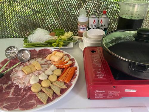 Makanan di atau berdekatan resort