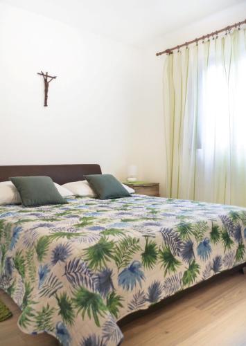 Apartments with parking space Rogoznica - 15876