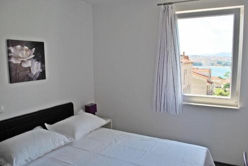 Apartments with parking space Podstrana, Split - 16051