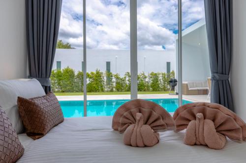 Бассейн в Modern 4 Bedroom Pool Villa KH-A6 или поблизости