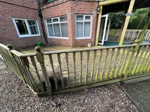 Taman di luar BlaydonBurn - Sleeps 4 5 - Parking - HotTub - Yard