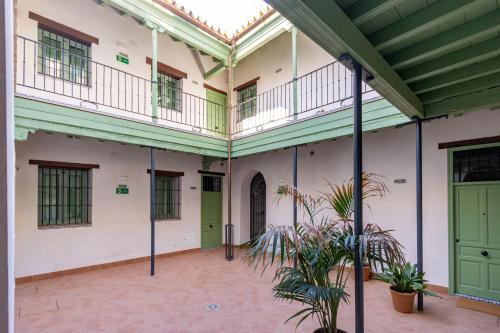 Charming Apartment with FREE PARKING -Medium Size Car- At La Alameda -Seville City Center- By OCityzen