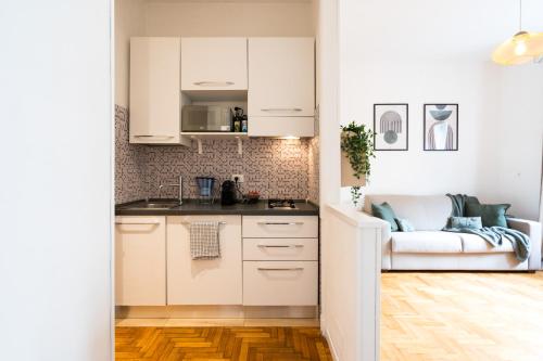 Colosseum House - Private Rooftop, Jacuzzi Hot Tub & View