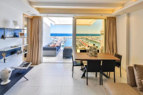 306 -Luxury Selection- Puerto Banus Marbella Front Line Penthouse