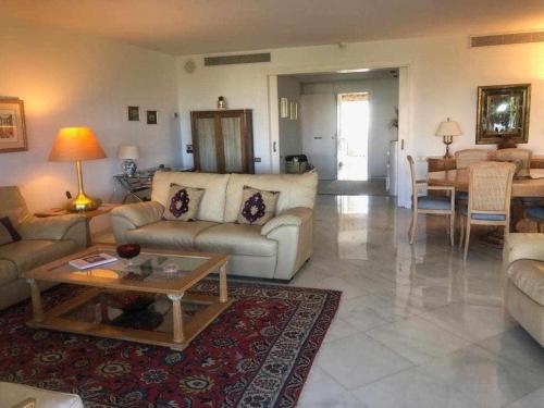 APT DON GONZALO l
