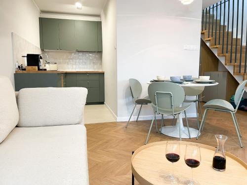Χώρος καθιστικού στο Apartamenty Paproć i Malina - 300 metrów do centrum