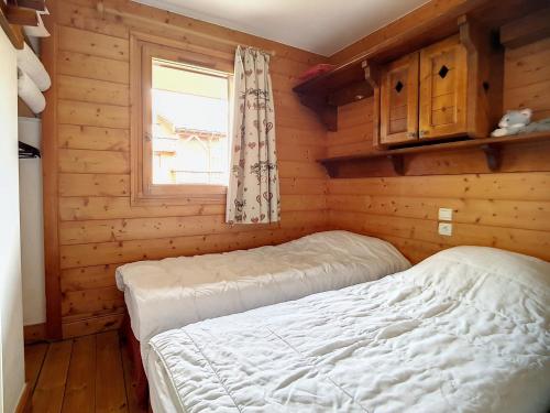 Appartement spacieux près des pistes · Balcon · Parking - FR-1-344-844
