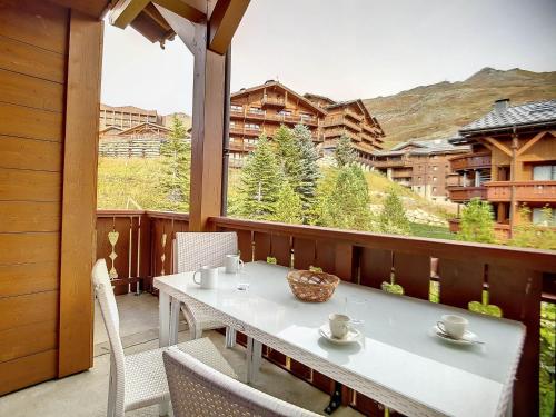 Appartement spacieux près des pistes · Balcon · Parking - FR-1-344-844