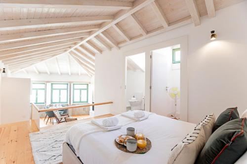 D. João IV Apartments by LovelyStay