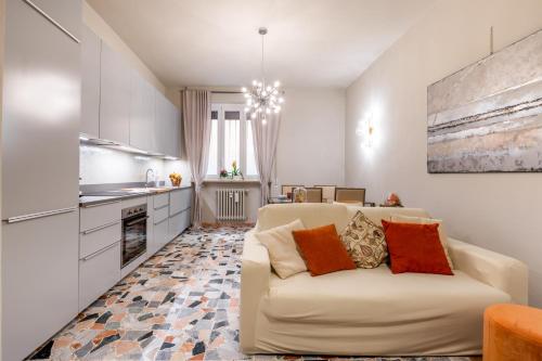 Imagen de la galería de BOOK NOW! Apt a 1 min walk from Duomo of Parma, en Parma