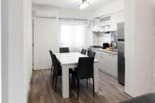 Kjøkken eller kjøkkenkrok på BTA Apartment Manastur