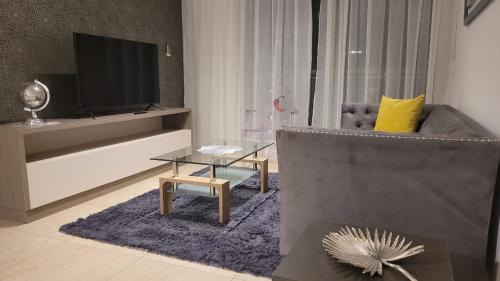 Μια τηλεόραση ή/και κέντρο ψυχαγωγίας στο Dessau VI