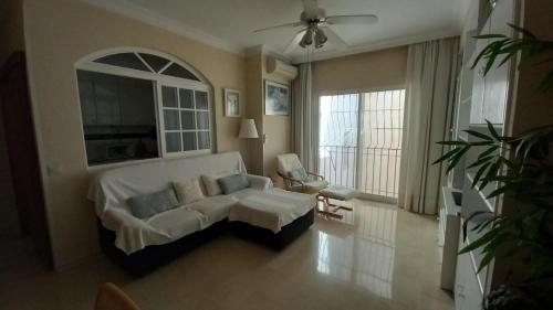 Posteľ alebo postele v izbe v ubytovaní APARTAMENTO SAN JUAN (CENTRO MÁLAGA)