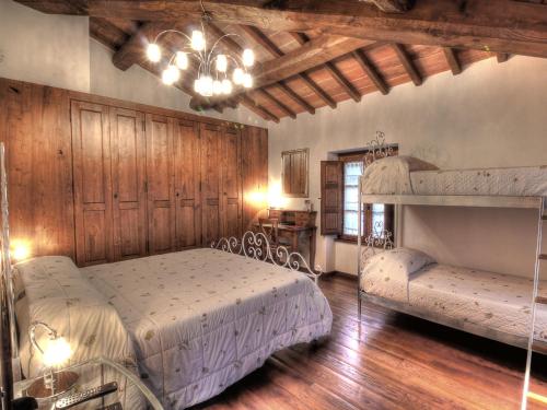 Двуетажно легло или двуетажни легла в стая в La Locanda di Giulia
