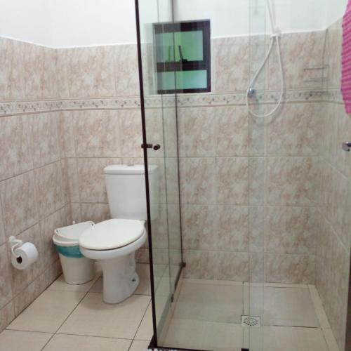 Bilik mandi di Recanto Área Verde, tradição e cultura alemã