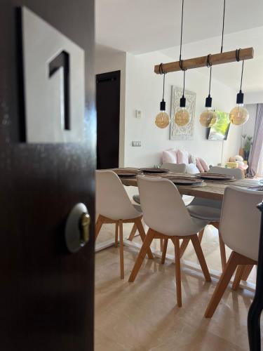 Φωτογραφία από το άλμπουμ του Luxury apartment with amazing view and free golf σε Ojen