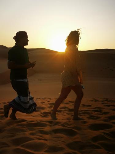 Clientes alojados en Desert Rose Camp