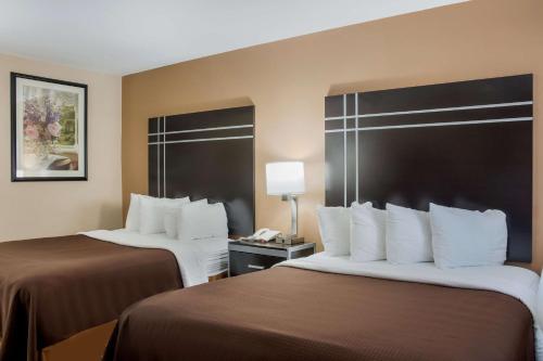 Postel nebo postele na pokoji v ubytování Best Western Nursanickel Hotel