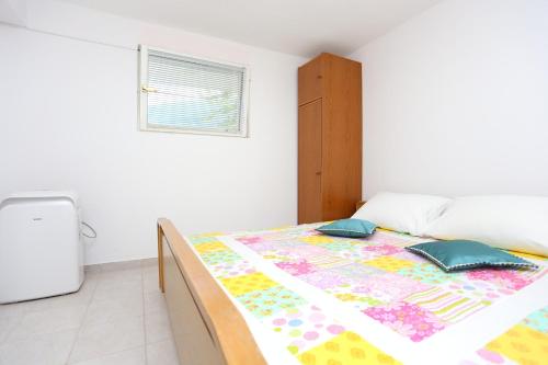 Apartments with parking space Podstrana, Split - 17054