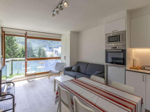 Studio cabine 6 pers, pistes à proximité, balcon, cave à skis, cuisine équipée - FR-1-400-110