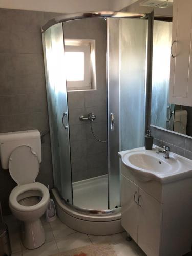 Apartments with parking space Rastici, Ciovo - 17276