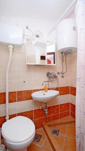 Apartments with parking space Rogoznica - 17318