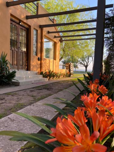 alojamiento Casa Chalet La Roja -vista a la laguna!!!- Chascomús