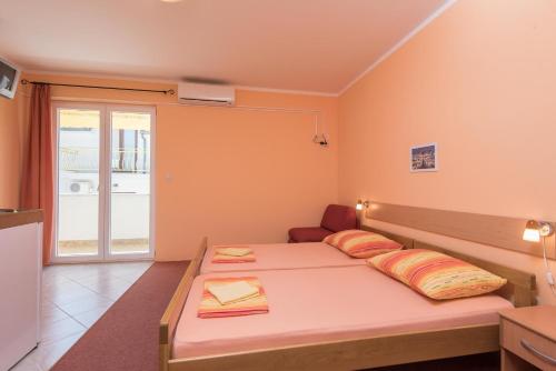 Apartments with parking space Orebic, Peljesac - 17134